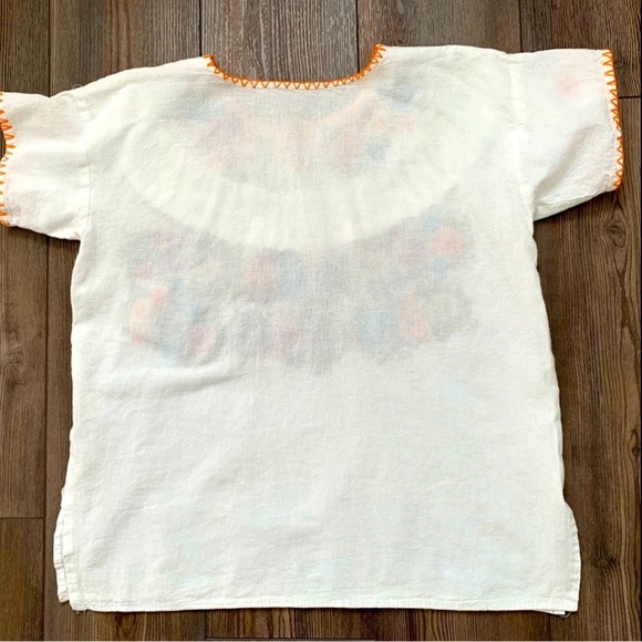 Floral Embroidered White Top - Picture 7 of 8